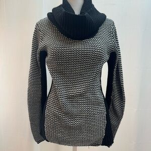 Romeo & Juliet Couture Black and White Cowl Neck Sweater M